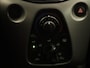 Toyota Aygo 1.0 VVT-i x-play - ACHTERUITRIJCAMERA - APPLE CARPLAY/ANDROID AUTO - BLUETOOTH TELEFOONVOORBEREIDING - LED VERLICHTING - CLIMATE CONTROL / AIRCO - MULTIFUNCTIONEEL STUURWIEL