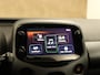 Toyota Aygo 1.0 VVT-i x-play - ACHTERUITRIJCAMERA - APPLE CARPLAY/ANDROID AUTO - BLUETOOTH TELEFOONVOORBEREIDING - LED VERLICHTING - CLIMATE CONTROL / AIRCO - MULTIFUNCTIONEEL STUURWIEL