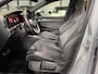 Volkswagen Golf 1.5 eTSI R-Line Automaat Pano|IQlight|Camera