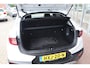 Kia Stonic 1.0 T-GDi 100PK AUTOMAAT DYNAMICLINE Navi Carplay | Trekhaak | Camera | Clima | Led | Adapt.Cruise | Stuur/stoelverw. | All Season | Wit Metallic |