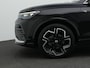 Volkswagen Tiguan 1.5 eTSI 150 pk DSG R-Line Business | Panoramadak | Trekhaak | IQ Light | Rondomzicht camera | Stoelverwarming | Navigatie | Massage