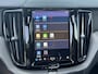 Volvo XC60 2.0 T6 Plug-in hybrid AWD Ultra Black Edition LONGE RANGE 398pk HU Display / Panoramadak / 360 Camera