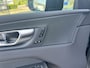 Volvo XC60 2.0 T6 Plug-in hybrid AWD Ultra Black Edition LONGE RANGE 398pk HU Display / Panoramadak / 360 Camera