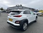 Hyundai Kona Electric EV Premium Sky 64kWh | SOH 100% | Leer | Navi | Schuifdak