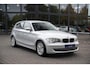 BMW 1-Serie 118i 2.0 143 PK|Org NL NAP|Trekhaak|5 DRS|Business Line|Airco|Cruise|6 bak|Volledig Onderhouden