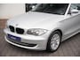 BMW 1-Serie 118i 2.0 143 PK|Org NL NAP|Trekhaak|5 DRS|Business Line|Airco|Cruise|6 bak|Volledig Onderhouden
