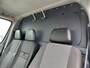 Volkswagen Crafter 2.0 TDi L2H2 Airco 3 pers. Trekhaak