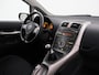 Toyota Auris 2.0 D-4D DIESEL 3-DEURS LUNA + TREKHAAK | CLIMATE | CRUISE CONTROL