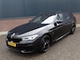 BMW 5-Serie Touring 530e xDrive Business Edition Plus LASER KOPLAMPEN | HEAD-UP DISPLAY | PANORAMADAK | M-SPORT INTERIEUR | 360 CAMERA | WEGKLAPBARE TREKHAAK | DODEHOEK DETECTIE | ELEKTRISCHE STOELEN | STOEL/STUUR VERWARMING | FABRIEKSGARANTIE TOT MEI 2026 | NEDERLANDSE AUTO