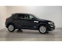 Volkswagen T-Roc 1.5 TSI 150pk Style Business Navigatie Parkeersensoren Climate Control