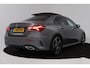 Mercedes-Benz A-klasse 180 Business Solution AMG (PANORAMADAK, SFEERVERLICHTING, STOELVERWARMING, CAMERA, ELEKTR STOELEN)