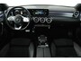 Mercedes-Benz A-klasse 180 Business Solution AMG (PANORAMADAK, SFEERVERLICHTING, STOELVERWARMING, CAMERA, ELEKTR STOELEN)