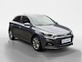 Hyundai i20 1.0 T-GDI Premium Automaat | Apple Carplay / Android Auto | Navi | Licht + Regensensor | Parkeersensoren Voor + Achter | Parkeercamera Achter | Cruise Control | Climate Control | 16” Lichtmetalen Velgen | Rijstrooksensor + Correctie