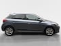 Hyundai i20 1.0 T-GDI Premium Automaat | Apple Carplay / Android Auto | Navi | Licht + Regensensor | Parkeersensoren Voor + Achter | Parkeercamera Achter | Cruise Control | Climate Control | 16” Lichtmetalen Velgen | Rijstrooksensor + Correctie