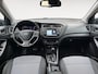 Hyundai i20 1.0 T-GDI Premium Automaat | Apple Carplay / Android Auto | Navi | Licht + Regensensor | Parkeersensoren Voor + Achter | Parkeercamera Achter | Cruise Control | Climate Control | 16” Lichtmetalen Velgen | Rijstrooksensor + Correctie