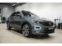 Volkswagen T-Roc 1.5 TSI 3x R-Line * Fabrieksgarantie - Pano - Trekhaak - Virtual - 19" - Camera - Keyless - Beats *