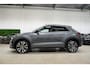 Volkswagen T-Roc 1.5 TSI 3x R-Line * Fabrieksgarantie - Pano - Trekhaak - Virtual - 19" - Camera - Keyless - Beats *