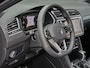 Volkswagen Tiguan 1.4 TSI eHybrid R-Line ** IQ LIGHT, VIRTUAL, LEDER, TREKH, 20-inch LMV, ACC, WINTER ** 1e EIG - Slechts 64.250km. ** ** INFORMEER OOK NAAR ONZE AANTREKKELIJKE FINANCIAL-LEASE TARIEVEN **