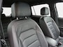 Volkswagen Tiguan 1.4 TSI eHybrid R-Line ** IQ LIGHT, VIRTUAL, LEDER, TREKH, 20-inch LMV, ACC, WINTER ** 1e EIG - Slechts 64.250km. ** ** INFORMEER OOK NAAR ONZE AANTREKKELIJKE FINANCIAL-LEASE TARIEVEN **