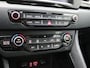 Kia Niro 1.6 GDi Hybrid DynamicLine 141PK DCT6 Achteruitrijcamera, Cruise Controle, Navi, Apple Carplay/Android Auto, Trekhaak, 16" LM Velgen