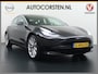 Tesla Model 3 RWD SR+ 60kWh 325PK 19"Lmv AutoPilot Leder PanoDak Adaptive-Cruise Lmv Camera's Elektr.-Stuur+Stoelen+Spiegels+Geheugen+Easy-Entry+Verwarmde stoelen Park assistent PDC WIFI Lane-Assist Speed-Assist Navi LED Comfortstoelen ACC DAB Voorverwarmen interieur via App Keyless via Telefoonsleutel One-Pedal-Drive 1e Eigenaar Origineel Nederlandse auto tot 11kw laden thuis! 1.584kg licht!