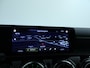 Mercedes-Benz A-klasse 250 e Progressive | Parkeerpakket met Camera | Sfeerverlichting | LED | Car Play | Cruise Controle | Inclusief 24 maanden Mercedes-Benz Certified garantie voor Europa.