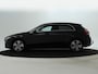 Mercedes-Benz A-klasse 250 e Progressive | Parkeerpakket met Camera | Sfeerverlichting | LED | Car Play | Cruise Controle | Inclusief 24 maanden Mercedes-Benz Certified garantie voor Europa.