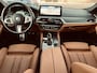 BMW 5-Serie Touring 530e M-Sport Plus Panoramadak Driving Ass Prof Keyless Rondzicht Camera Elek Stoelen Stoel + Stuurverwarming ACC DAB Head-Up Shadow Line BTW Tansanit Plug In Hybride 1e Eigenaar BTW Auto