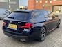 BMW 5-Serie Touring 530e M-Sport Plus Panoramadak Driving Ass Prof Keyless Rondzicht Camera Elek Stoelen Stoel + Stuurverwarming ACC DAB Head-Up Shadow Line BTW Tansanit Plug In Hybride 1e Eigenaar BTW Auto