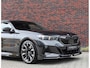 BMW 5-Serie Touring 550e xDrive | M Performance - Pano - Trekhaak - HUD