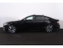 Volvo S90 T8 AWD Ultra Dark - LONG RANGE - Schuif/kanteldak - IntelliSafe Assist & Surround - 360º Camera - Harman/Kardon audio - Adaptieve LED koplampen - Verwarmde voorstoelen, stuur & achterbank - Parkeersensoren voor & achter - Elektr. bedienb. voorstoelen met geheugen - Extra getint glas - 19' LMV