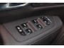 Volvo S90 T8 AWD Ultra Dark - LONG RANGE - Schuif/kanteldak - IntelliSafe Assist & Surround - 360º Camera - Harman/Kardon audio - Adaptieve LED koplampen - Verwarmde voorstoelen, stuur & achterbank - Parkeersensoren voor & achter - Elektr. bedienb. voorstoelen met geheugen - Extra getint glas - 19' LMV