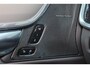 Volvo S90 T8 AWD Ultra Dark - LONG RANGE - Schuif/kanteldak - IntelliSafe Assist & Surround - 360º Camera - Harman/Kardon audio - Adaptieve LED koplampen - Verwarmde voorstoelen, stuur & achterbank - Parkeersensoren voor & achter - Elektr. bedienb. voorstoelen met geheugen - Extra getint glas - 19' LMV