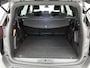 Peugeot 5008 1.2 Hybrid Allure Pack Business 136pk Automaat | Navigatie | Climate Control | Cruise Control | Achteruitrijcamera | Parkeersensoren Achter | LED Koplampen | 18" Lichtmetalen Velgen | Keyless Entry/Start | Apple Carokay/Android Auto |