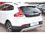 Volvo V40 Cross Country T3 Dynamic Edition | Stoelverwarming | Trekhaak | 17 Inch velgen | Navigatie