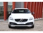 Volvo V40 Cross Country T3 Dynamic Edition | Stoelverwarming | Trekhaak | 17 Inch velgen | Navigatie