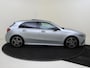 Mercedes-Benz A-klasse 180 AMG Line / Night/ Panorama dak/ KEYLESS GO/ PARKTRONIC