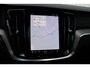 Volvo V60 T6 Automaat Plug-in hybrid AWD Plus Dark | Semi elektrische trekhaak | Rondomzicht camera | Verwarmbare voorstoelen en stuurwiel| Premium audio by Harman/Kardon | Voorstoelen met geheugenfunctie |