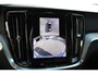 Volvo V60 T6 Automaat Plug-in hybrid AWD Plus Dark | Semi elektrische trekhaak | Rondomzicht camera | Verwarmbare voorstoelen en stuurwiel| Premium audio by Harman/Kardon | Voorstoelen met geheugenfunctie |