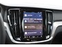 Volvo V60 T6 Automaat Plug-in hybrid AWD Plus Dark | Semi elektrische trekhaak | Rondomzicht camera | Verwarmbare voorstoelen en stuurwiel| Premium audio by Harman/Kardon | Voorstoelen met geheugenfunctie |