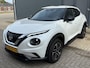 Nissan Juke 1.0 DIG-T N-Connecta DCT Automaat / Trekgewicht 1.250 kg / Cold pack / Stuur-, Stoel en voorruitverwarming / Navigatie / Apple Carplay Android Auto / Achteruitrijcamera / Climate control / 17" LM wielen