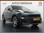 Lynk & Co 01 AUT-7 261pk PHEV Zwarte-Hemel Pano-Schuifdak Lmv 20" 360°Camera Apple Carplay Android Auto Adap.Cruise Navi Pdc Ecc Keyless Led Plug-In Hybrid Elek.Memory.Stoel File assistent Dodehoek detector Elektrisch bedienbare achterklep Rijstrooksensor Wifi Verkeersbord detectie 425Nm koppel 3,7kw laadvermogen 1.800KG-Trekvermogen! €44.880 Nieuwprijs 1e Eigenaar Origineel NLse auto!