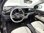 Fiat 500C La Prima 42 kWh 118pk Automaat | Soft Top | Navigatie | Climate Control | Adaptieve Cruise Control | Achteruitrijcamera | Parkeersensoren Voor + Achter | Keyless Entry/Start | Dodehoek Detectie | 17" Lichtmetalen Velgen | LED Koplampen | Apple Carplay/Android Auto |