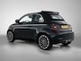Fiat 500C La Prima 42 kWh 118pk Automaat | Soft Top | Navigatie | Climate Control | Adaptieve Cruise Control | Achteruitrijcamera | Parkeersensoren Voor + Achter | Keyless Entry/Start | Dodehoek Detectie | 17" Lichtmetalen Velgen | LED Koplampen | Apple Carplay/Android Auto |