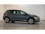 Volkswagen Golf 1.0 TSI 110pk 6-bak Highline Alcantara Navigatie Parkeersensoren DAB+