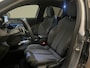 Peugeot 208 Hybrid 100 e-DCS6 GT Panoramadak | 17'' Lichtmetaal | Climate Controle | Keyless | Apple CarPlay / Android Auto | Achteruitrijcamera | | Achterbank in delen neerklapbaar | Achterspoiler | Achteruitrijcamera