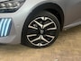 Peugeot 208 Hybrid 100 e-DCS6 GT Panoramadak | 17'' Lichtmetaal | Climate Controle | Keyless | Apple CarPlay / Android Auto | Achteruitrijcamera | | Achterbank in delen neerklapbaar | Achterspoiler | Achteruitrijcamera