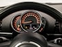 MINI Clubman Mini 2.0 Cooper S ALL4 Chili 192Pk Automaat (PANORAMADAK, JCW PACK, DEALER ONDERHOUDEN, GROOT NAVI, SFEERVERLICHTING, HARMAN/KARDON, STOELVERWARMING, GETINT GLAS, LED KOPLAMPEN, NIEUWSTAAT)