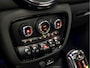 MINI Clubman Mini 2.0 Cooper S ALL4 Chili 192Pk Automaat (PANORAMADAK, JCW PACK, DEALER ONDERHOUDEN, GROOT NAVI, SFEERVERLICHTING, HARMAN/KARDON, STOELVERWARMING, GETINT GLAS, LED KOPLAMPEN, NIEUWSTAAT)