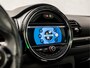 MINI Clubman Mini 2.0 Cooper S ALL4 Chili 192Pk Automaat (PANORAMADAK, JCW PACK, DEALER ONDERHOUDEN, GROOT NAVI, SFEERVERLICHTING, HARMAN/KARDON, STOELVERWARMING, GETINT GLAS, LED KOPLAMPEN, NIEUWSTAAT)